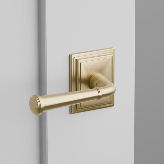 Merrimack Door Lever on Wilshire Rosette